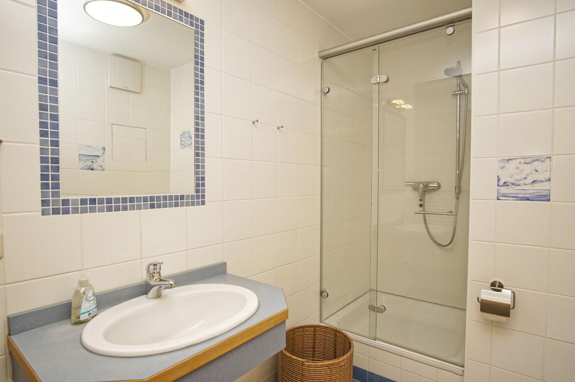 Ferienwohnung Mit Traumhaftem Meerblick - Haus Am Meer Fewo 11 Lohme Exteriör bild